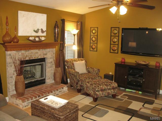 6401 Long Timber Dr, O'fallon, MO 63368 photo 2