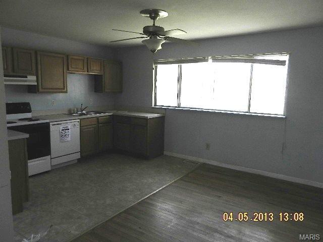 15 S Lang, O'fallon, MO 63366 photo 4