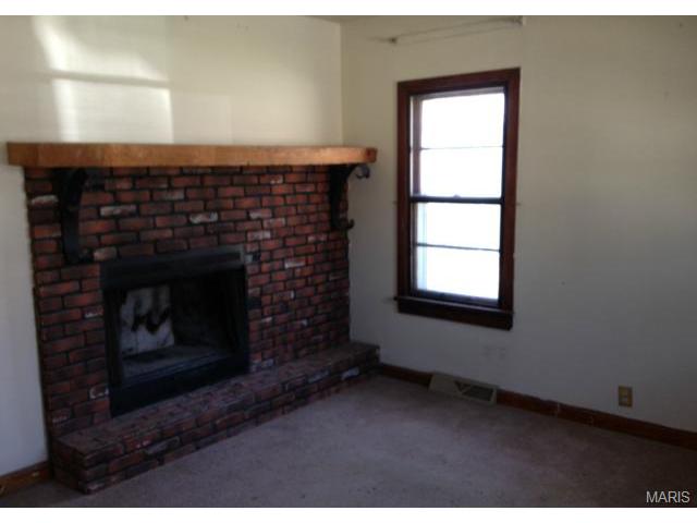 5568 Chestnut St, Augusta, MO 63332 photo 2