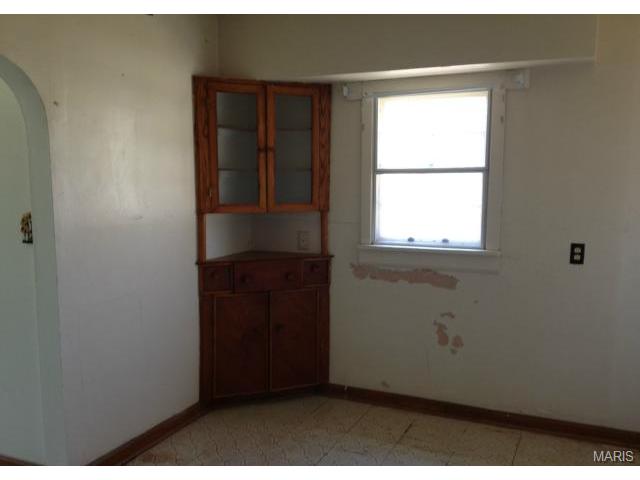 5568 Chestnut St, Augusta, MO 63332 photo 3
