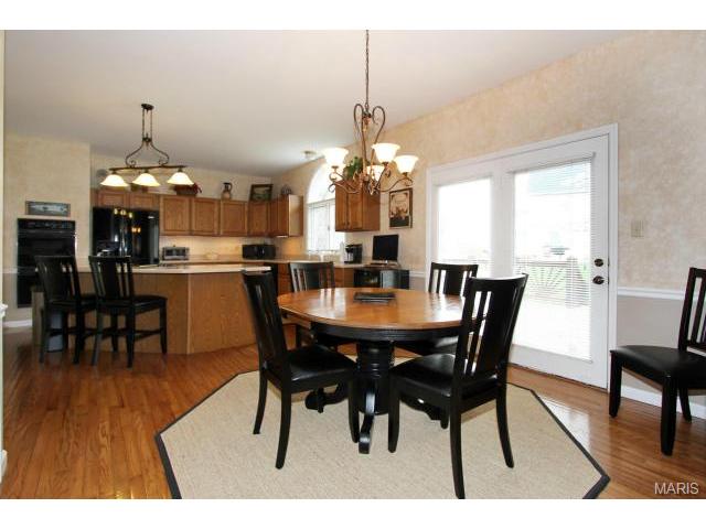 423 Arbor Glen Dr, Ballwin, MO 63021 photo 9