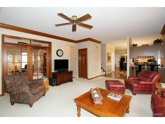 423 Arbor Glen Dr, Ballwin, MO 63021 photo 5