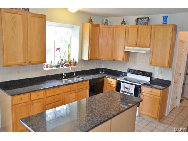 5578 Hennsley Cir, Weldon Spring, MO 63304 photo 10