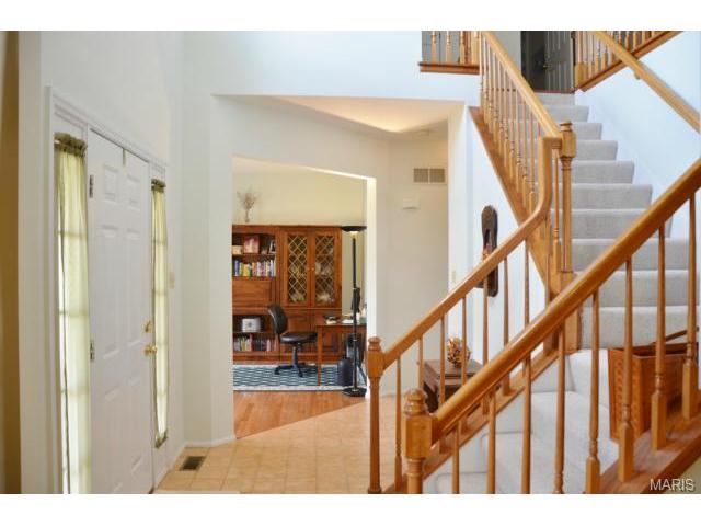 5578 Hennsley Cir, Weldon Spring, MO 63304 photo 9