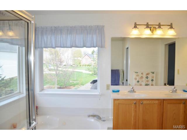 5578 Hennsley Cir, Weldon Spring, MO 63304 photo 23