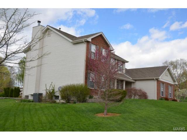 5578 Hennsley Cir, Weldon Spring, MO 63304 photo 3