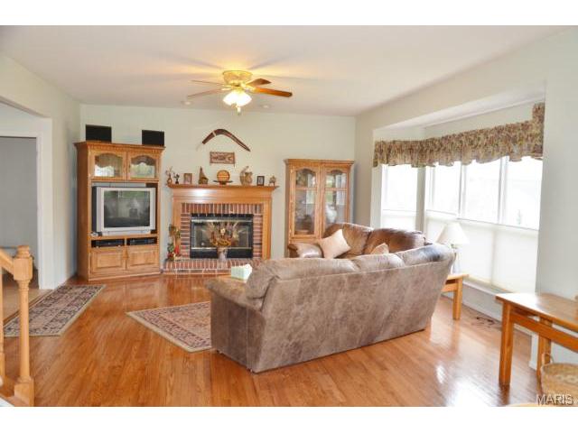 5578 Hennsley Cir, Weldon Spring, MO 63304 photo 14