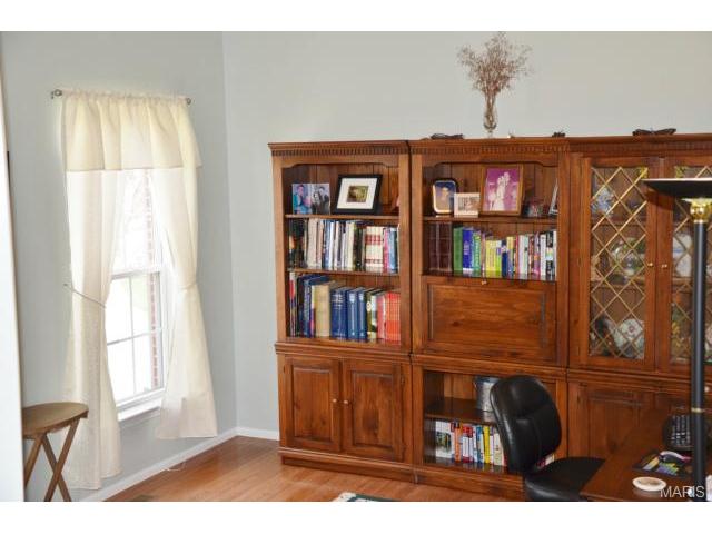 5578 Hennsley Cir, Weldon Spring, MO 63304 photo 16