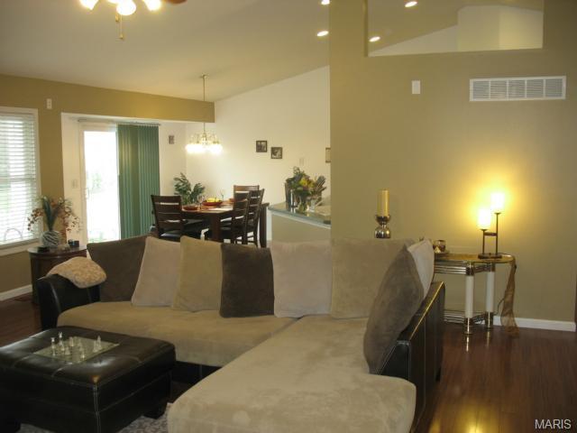21 Dugout Ct, O'fallon, MO 63366 photo 5