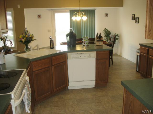 21 Dugout Ct, O'fallon, MO 63366 photo 12