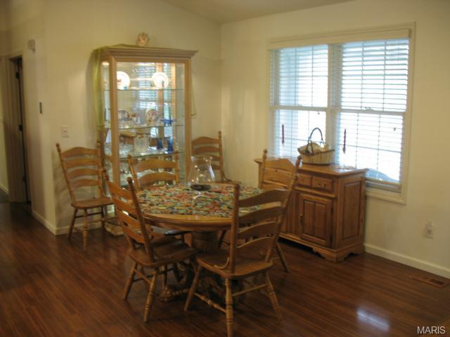 21 Dugout Ct, O'fallon, MO 63366 photo 2