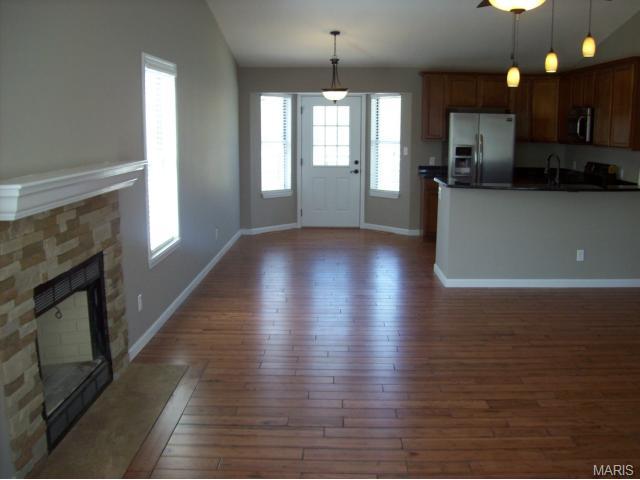 827 S Valleywind Ct, O'fallon, MO 63366 photo 6