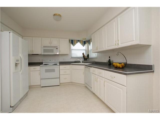 1369 Sunburst, O'fallon, MO 63366 photo 7
