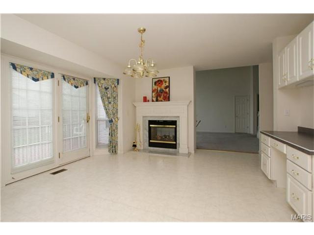1369 Sunburst, O'fallon, MO 63366 photo 5
