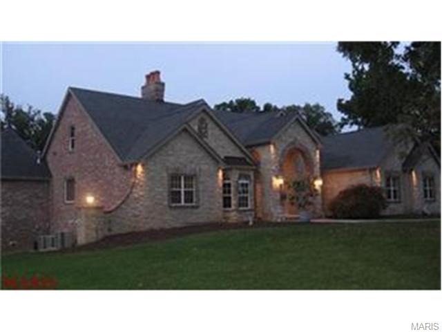 110 Plackemeier Dr, O'fallon, MO 63366 photo 9
