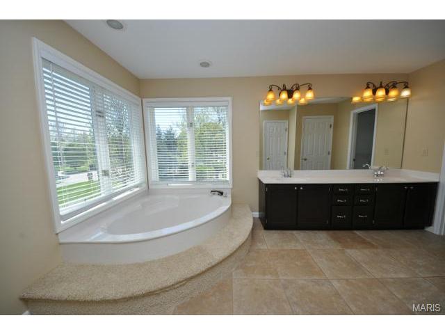 107 Glendalough Ln, Weldon Spring, MO 63304 photo 19