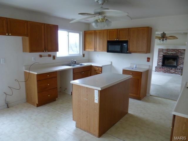 7 Forest Pine Ct, O'fallon, MO 63368 photo 4