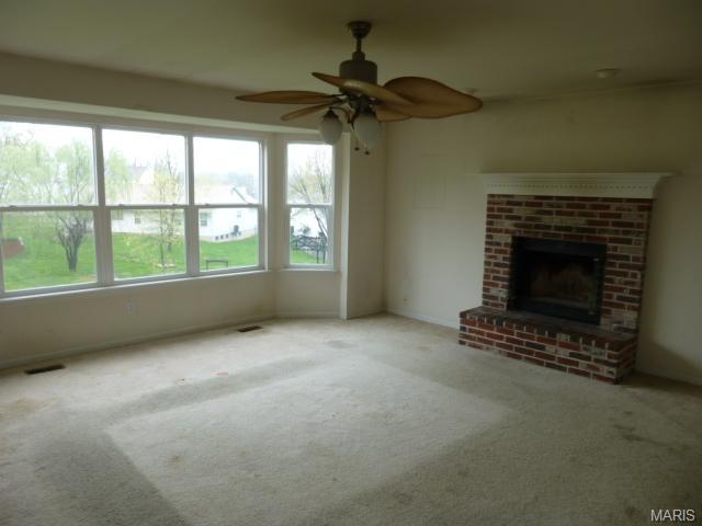 7 Forest Pine Ct, O'fallon, MO 63368 photo 2