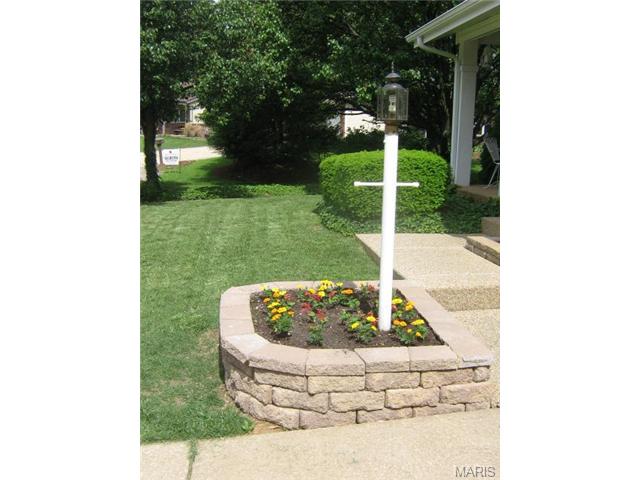 10 Cedar Glen Ct, Weldon Spring, MO 63304 photo 6