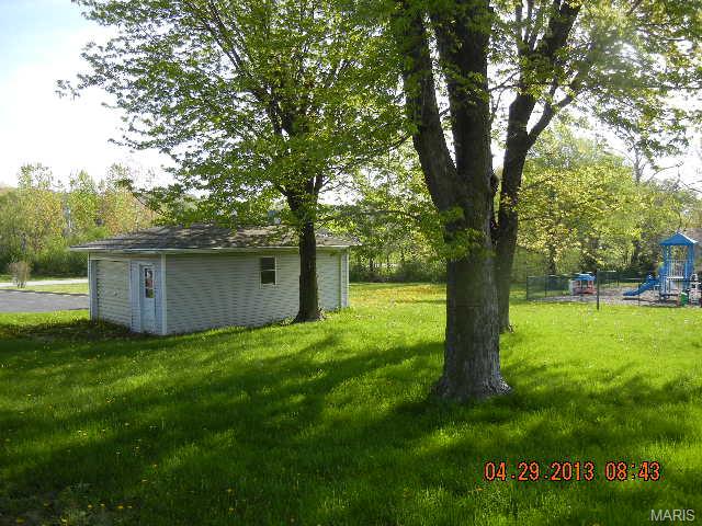 1074 Bryan Rd, O'fallon, MO 63366 photo 2