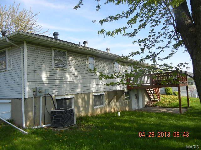 1074 Bryan Rd, O'fallon, MO 63366 photo 3