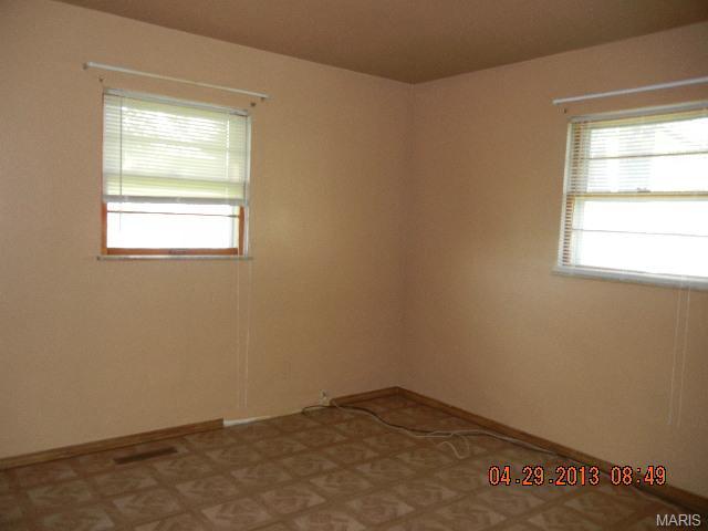 1074 Bryan Rd, O'fallon, MO 63366 photo 8