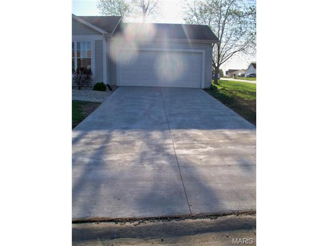 2419 Amarillo Dr, O'fallon, MO 63368 photo 5