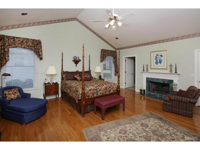 54 Valentine Farm Ln, Weldon Spring, MO 63304 photo 18