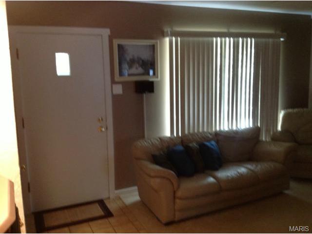 905 Taylor Pl, O'fallon, MO 63366 photo 3