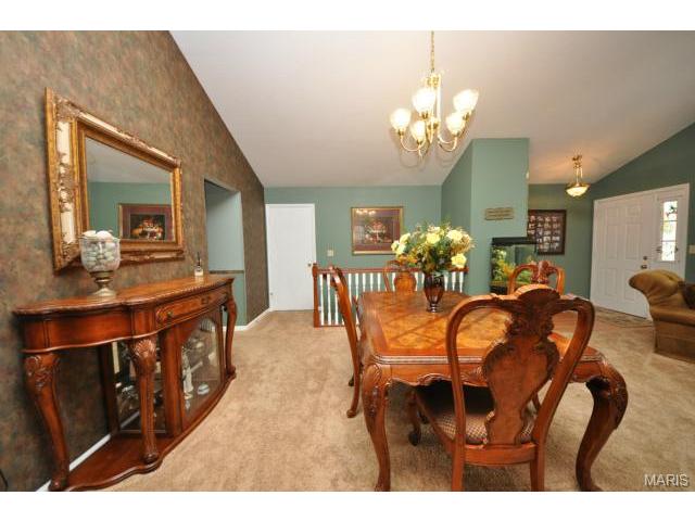 203 Surrey Ct, O'fallon, MO 63366 photo 8