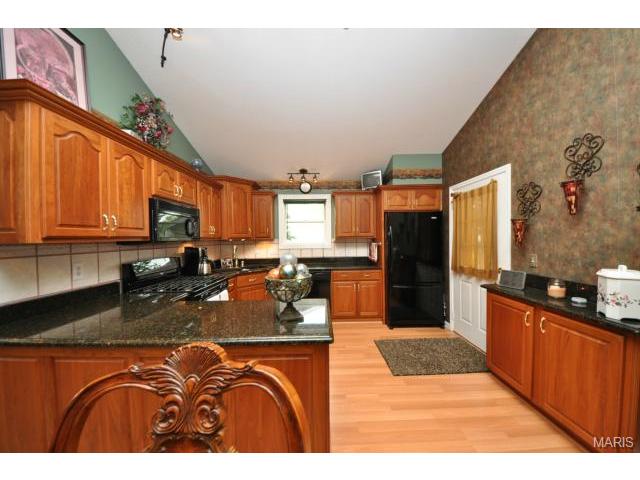 203 Surrey Ct, O'fallon, MO 63366 photo 6