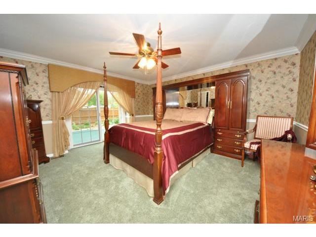 203 Surrey Ct, O'fallon, MO 63366 photo 10