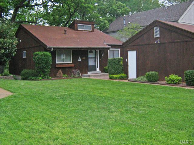 956 Chestnut Ridge Rd, Ballwin, MO 63021 photo 1