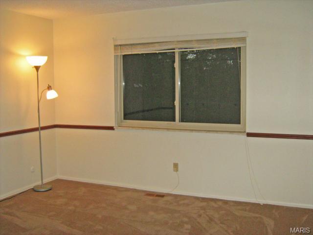 956 Chestnut Ridge Rd, Ballwin, MO 63021 photo 9