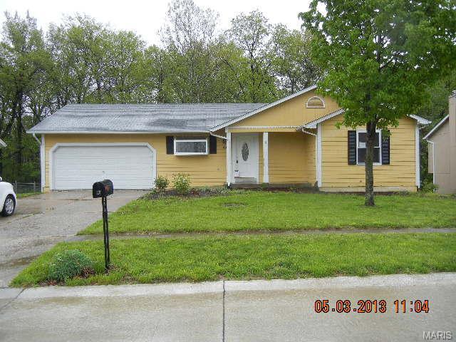 49 Chip Dr, O'fallon, MO 63366 photo 1