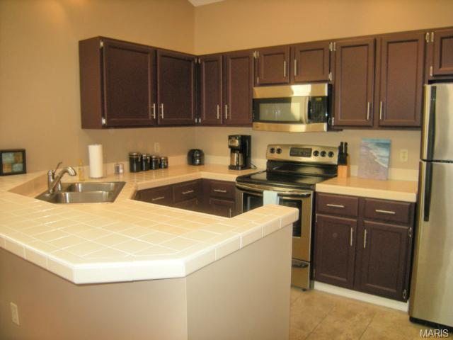 14 Hemingway Ct, Weldon Spring, MO 63304 photo 7