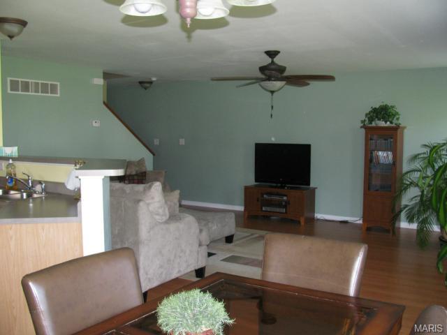307 Wild Oak Dr, O'fallon, MO 63368 photo 7