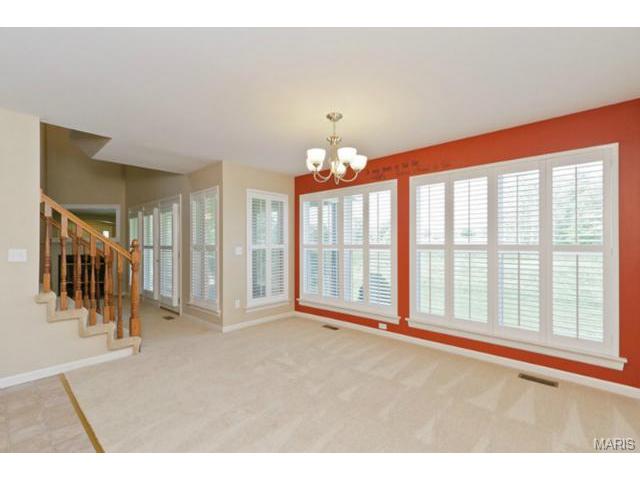 605 Hawk Run Dr, O'fallon, MO 63368 photo 8