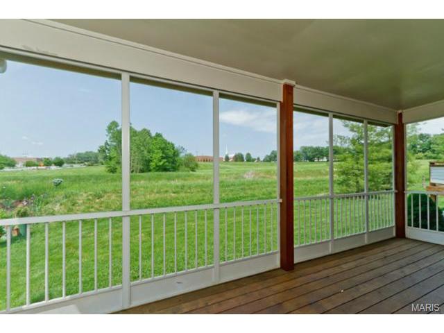 605 Hawk Run Dr, O'fallon, MO 63368 photo 6