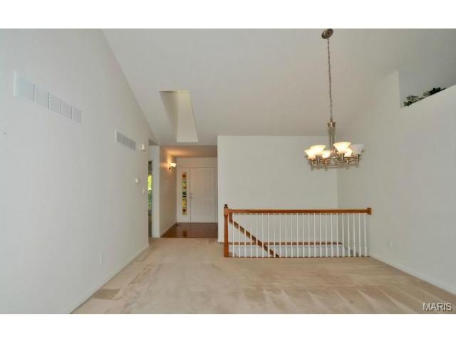 503 Galway Dr, O'fallon, MO 63366 photo 2