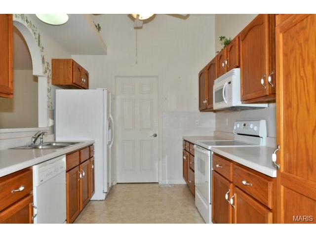 503 Galway Dr, O'fallon, MO 63366 photo 7