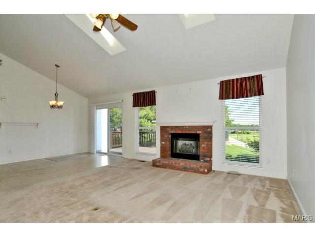 503 Galway Dr, O'fallon, MO 63366 photo 5
