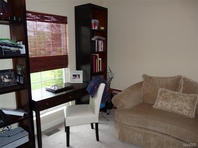 201 Centennial Dr, O'fallon, MO 63368 photo 5