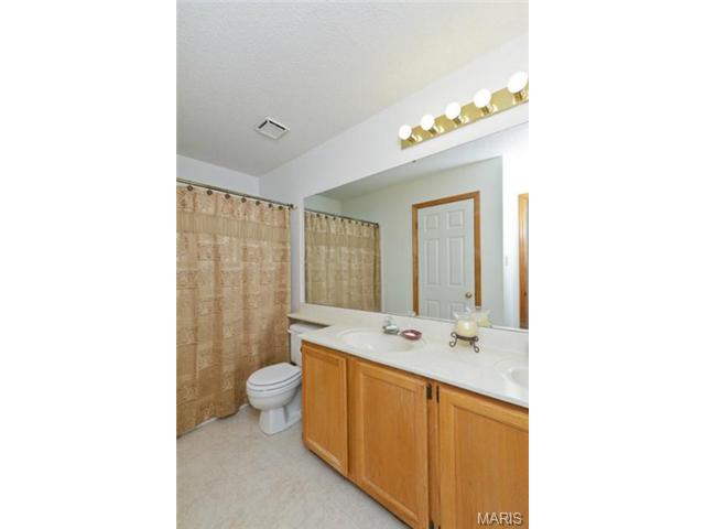 927 Hemingway, Weldon Spring, MO 63304 photo 39