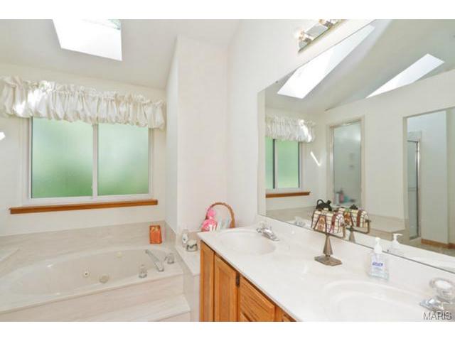 927 Hemingway, Weldon Spring, MO 63304 photo 30