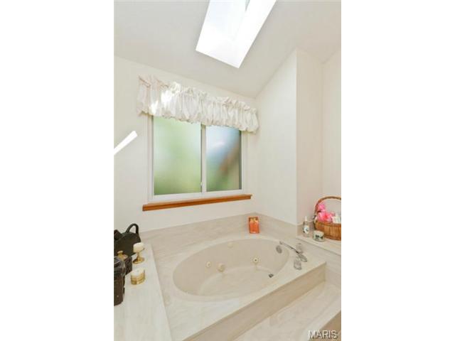 927 Hemingway, Weldon Spring, MO 63304 photo 32