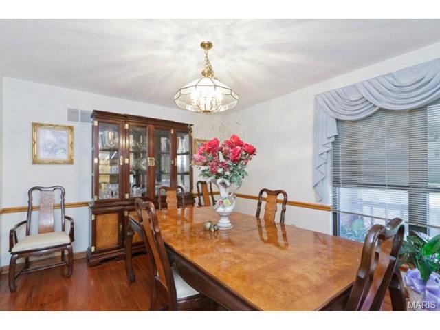 927 Hemingway, Weldon Spring, MO 63304 photo 7