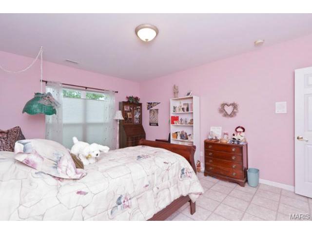 1302 Pine Bluff Dr, Saint Charles, MO 63304 photo 27