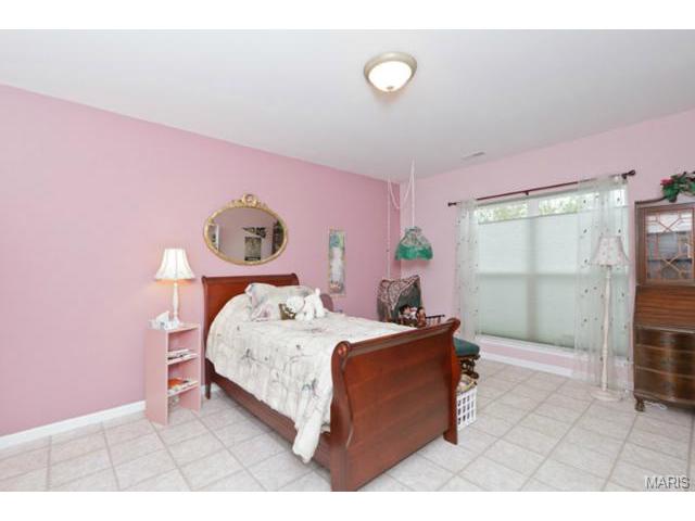 1302 Pine Bluff Dr, Saint Charles, MO 63304 photo 26