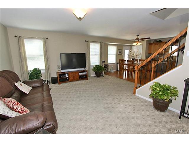 6412 Sprucefield Dr, O'fallon, MO 63368 photo 4